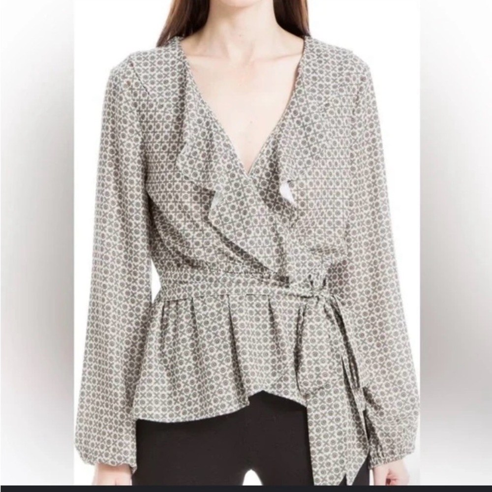 Max Studio Ruffle Blouse SZ L - Picture 2 of 8